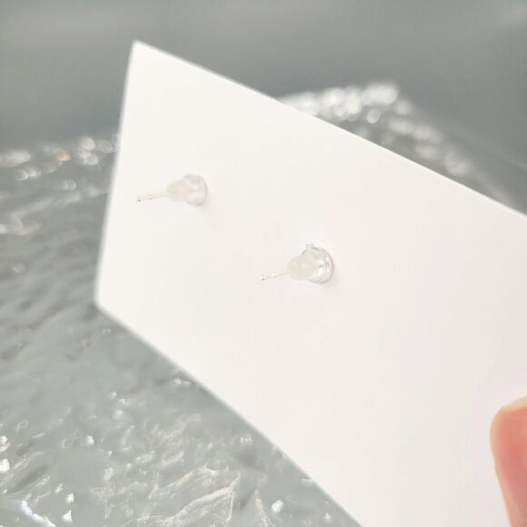 Brand New Hello Kitty Paws Earrings - Picture 7 of 7